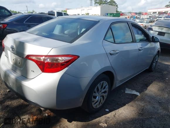 ✅ 2018 Toyota Corolla L • VIN: 2T1BURHE6JC010315 • Lot: 42176684. Listed on IAAI with 75,262 mi. Free auction sales archive from the USA and detailed vehicle history report at DreamBid. Image 4.