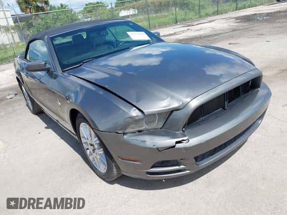 2014 Ford Mustang V6 с VIN 1ZVBP8EM8E5214546, выставлен на аукционе IAAI как лот 42773010 с пробегом 132 666 миль миль и . История ставок и продаж доступна на DreamBid. Изображение 6.