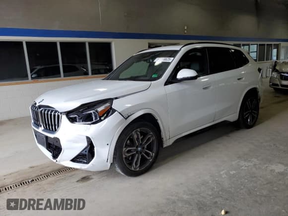 ✅ 2023 BMW X1 xDrive28i • VIN: WBX73EF08P5W71135 • Lot: 56656625. Listed on Copart with 21,481 mi. Free auction sales archive from the USA and detailed vehicle history report at DreamBid. Image 1.