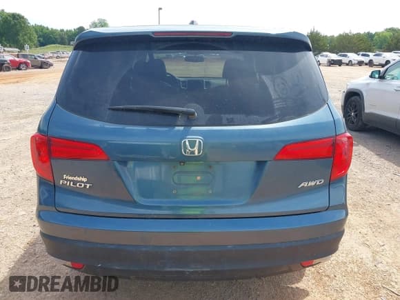 ✅ 2017 Honda Pilot EX-L • VIN: 5FNYF6H56HB078879 • Lot: 42278312. Listed on IAAI with 105,608 mi. Free auction sales archive from the USA and detailed vehicle history report at DreamBid. Image 16.