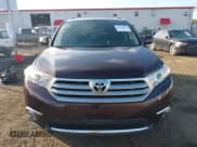 ✅ 2011 Toyota Highlander Limited • VIN: 5TDDK3EH0BS082159 • Lot: 43372693. Listed on IAAI with 183,907 mi. Free auction sales archive from the USA and detailed vehicle history report at DreamBid. Image 12.