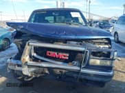 ✅ 1998 GMC Suburban • VIN: 1GKFK16R7WJ700525 • Lot: 41305248. Wystawiony na IAAI z przebiegiem 205 300 mil. Bezpłatny archiwum sprzedaży aukcyjnych z USA i szczegółowy raport historii pojazdu na DreamBid. Zdjęcie 12.