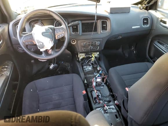 ✅ 2022 Dodge Charger Police • VIN: 2C3CDXKGXNH130640 • Lot: 85142754. Wystawiony na Copart z przebiegiem Nie podano. Bezpłatny archiwum sprzedaży aukcyjnych z USA i szczegółowy raport historii pojazdu na DreamBid. Zdjęcie 8.