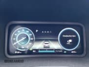 ✅ 2023 Hyundai Kona SE • VIN: KM8K23AG4PU174586 • Лот: 49866654. Опубликован ранее на Copart с пробегом 6 813 миль. Бесплатный доступ к архиву аукционных продаж из США и подробный отчёт об истории автомобиля на DreamBid. Изображение 9.