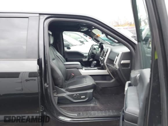 ✅ 2015 Ford F-150 XLT • VIN: 1FTFW1EF9FKE00485 • Lot: 43791137. Wystawiony na IAAI z przebiegiem 190 069 mil. Bezpłatny archiwum sprzedaży aukcyjnych z USA i szczegółowy raport historii pojazdu na DreamBid. Zdjęcie 5.