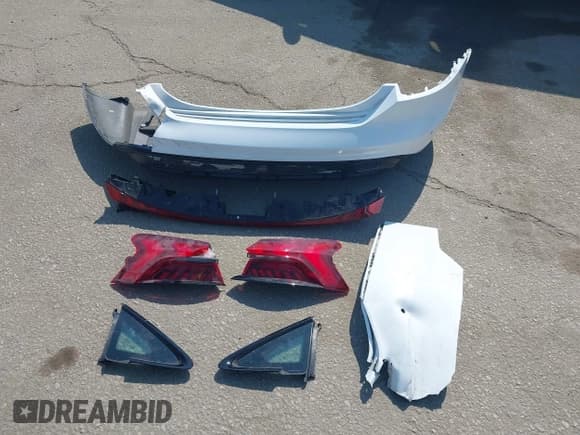 ✅ 2024 Audi e-tron GT Premium Plus • VIN: WAUFJBFW4R7001040 • Лот: 42742945. Опубликован ранее на IAAI с пробегом 20 797 миль. Бесплатный доступ к архиву аукционных продаж из США и подробный отчёт об истории автомобиля на DreamBid. Изображение 12.