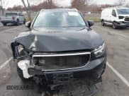 ✅ 2021 Volvo XC40 Momentum • VIN: YV4162UK4M2471473 • Lot: 43780178. Wystawiony na IAAI z przebiegiem 44 464 mil. Bezpłatny archiwum sprzedaży aukcyjnych z USA i szczegółowy raport historii pojazdu na DreamBid. Zdjęcie 12.