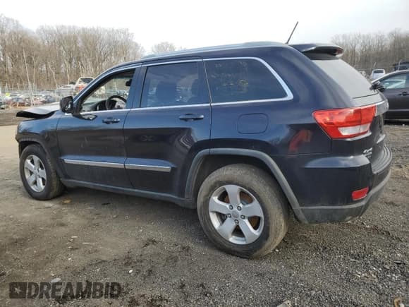 ✅ 2011 Jeep Grand Cherokee Laredo • VIN: 1J4RR4GG9BC580738 • Lot: 44102015. Wystawiony na Copart z przebiegiem 62 135 mil. Bezpłatny archiwum sprzedaży aukcyjnych z USA i szczegółowy raport historii pojazdu na DreamBid. Zdjęcie 2.