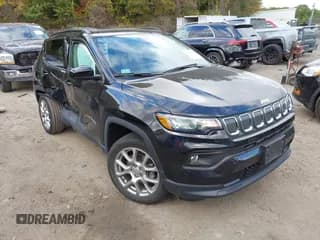 ✅ 2022 Jeep Compass Latitude Lux • VIN: 3C4NJDFB0NT180836 • Lot: 43349238. Wystawiony na IAAI z przebiegiem 17 690 mil. Bezpłatny archiwum sprzedaży aukcyjnych z USA i szczegółowy raport historii pojazdu na DreamBid. Zdjęcie 1.