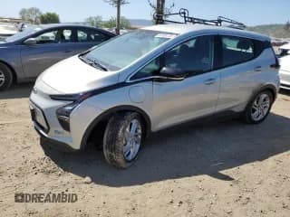 ✅ 2022 Chevrolet Bolt EV 1LT • VIN: 1G1FW6S00N4100861 • Lot: 52568135. Wystawiony na Copart z przebiegiem 42 220 mil. Bezpłatny archiwum sprzedaży aukcyjnych z USA i szczegółowy raport historii pojazdu na DreamBid. Zdjęcie 1.