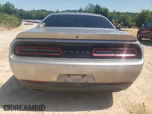 ✅ 2015 Dodge Challenger SXT Plus • VIN: 2C3CDZBG2FH733272 • Lot: 70007744. Wystawiony na Copart z przebiegiem 136 995 mil. Bezpłatny archiwum sprzedaży aukcyjnych z USA i szczegółowy raport historii pojazdu na DreamBid. Zdjęcie 6.