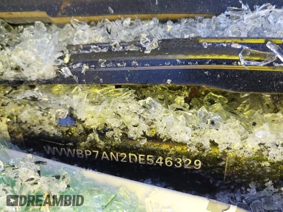 ✅ 2013 Volkswagen CC R-Line • VIN: WVWBP7AN2DE546329 • Lot: 43664929. Listed on IAAI with 123,655 mi. Free auction sales archive from the USA and detailed vehicle history report at DreamBid. Image 9.