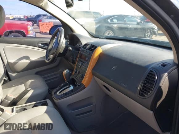 ✅ 2006 Saturn VUE • VIN: 5GZCZ63426S885592 • Lot: 41365550. Wystawiony na IAAI z przebiegiem 234 202 mil. Bezpłatny archiwum sprzedaży aukcyjnych z USA i szczegółowy raport historii pojazdu na DreamBid. Zdjęcie 8.