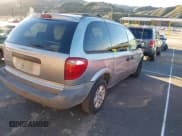 ✅ 2005 Dodge Caravan SE • VIN: 1D4GP25B05B410702 • Lot: 43847060. Wystawiony na IAAI z przebiegiem 102 984 mil. Bezpłatny archiwum sprzedaży aukcyjnych z USA i szczegółowy raport historii pojazdu na DreamBid. Zdjęcie 4.
