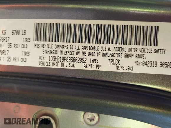 ✅ 2009 Dodge 1500 ST • VIN: 1D3HB18P09S802092 • Lot: 42735400. Wystawiony na IAAI z przebiegiem 155 781 mil. Bezpłatny archiwum sprzedaży aukcyjnych z USA i szczegółowy raport historii pojazdu na DreamBid. Zdjęcie 9.