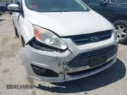 ✅ 2013 Ford C-Max SEL • VIN: 1FADP5CU7DL521834 • Lot: 42360301. Wystawiony na IAAI z przebiegiem 176 186 mil. Bezpłatny archiwum sprzedaży aukcyjnych z USA i szczegółowy raport historii pojazdu na DreamBid. Zdjęcie 6.