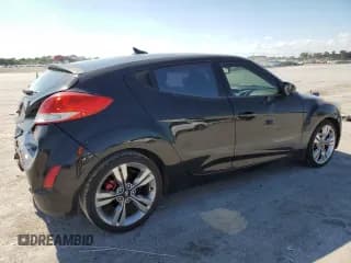 ✅ 2012 Hyundai Veloster w/Red Int • VIN: KMHTC6AD9CU058948 • Lot: 56570814. Wystawiony na Copart z przebiegiem 141 460 mil. Bezpłatny archiwum sprzedaży aukcyjnych z USA i szczegółowy raport historii pojazdu na DreamBid. Zdjęcie 3.