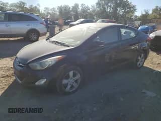 2013 Hyundai Elantra GLS z VIN KMHDH4AE1DU732336, wystawiony jako Copart lot #86102305 z przebiegiem 147 679 mil mil oraz Szkoda całkowita • Salvage title. Historia ofert i sprzedaży dostępna na DreamBid. Obrazek 1.