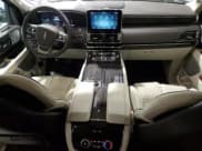 ✅ 2019 Lincoln Navigator Black Label • VIN: 5LMJJ3TT4KEL19103 • Lot: 61081284. Listed on Copart with 58,418 mi. Free auction sales archive from the USA and detailed vehicle history report at DreamBid. Image 8.