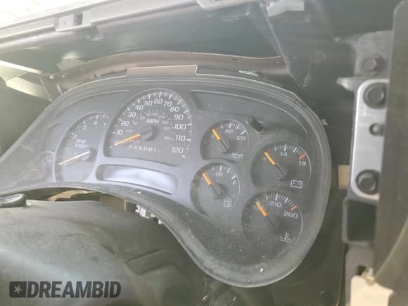 ✅ 2006 Chevrolet Silverado 2500HD LT2 • VIN: 1GCHK23D66F159926 • Lot: 45532525. Wystawiony na Copart z przebiegiem Nie podano. Bezpłatny archiwum sprzedaży aukcyjnych z USA i szczegółowy raport historii pojazdu na DreamBid. Zdjęcie 9.
