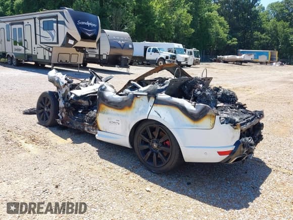 ✅ 2020 Land Rover Range Rover Sport HST • VIN: SALWS2RU1LA729671 • Lot: 41299270. Listed on IAAI with 84,000 mi. Free auction sales archive from the USA and detailed vehicle history report at DreamBid. Image 3.