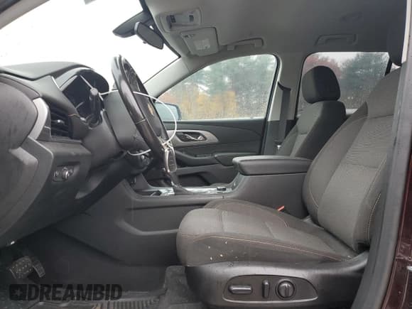 ✅ 2019 Chevrolet Traverse LT Cloth • VIN: 1GNEVGKW9KJ202194 • Лот: 92526645. Опубликован ранее на Copart с пробегом 78 176 миль. Бесплатный доступ к архиву аукционных продаж из США и подробный отчёт об истории автомобиля на DreamBid. Изображение 7.