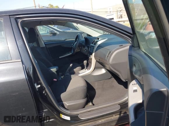 ✅ 2013 Toyota Corolla L • VIN: 2T1BU4EE1DC102945 • Lot: 43351266. Listed on IAAI with 75,062 mi. Free auction sales archive from the USA and detailed vehicle history report at DreamBid. Image 5.