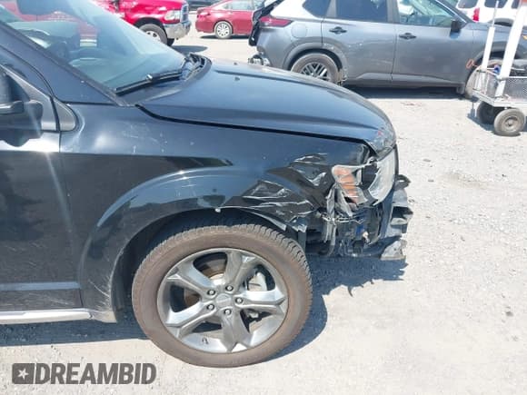 ✅ 2017 Dodge Journey Crossroad Plus • VIN: 3C4PDCGG3HT548192 • Lot: 42989582. Listed on IAAI with 193,312 mi. Free auction sales archive from the USA and detailed vehicle history report at DreamBid. Image 18.