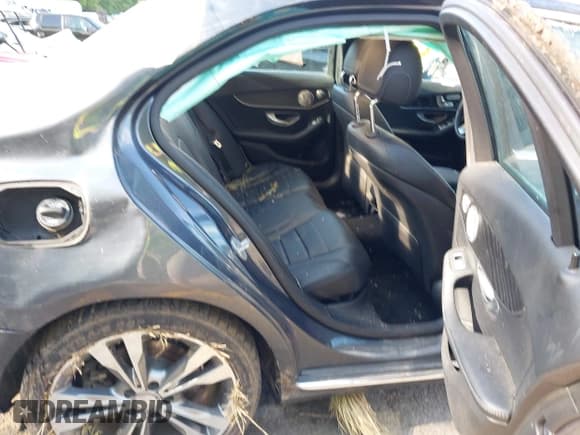 ✅ 2016 Mercedes-Benz C 300 Luxury • VIN: 55SWF4KB1GU149400 • Lot: 42597330. Listed on IAAI with 101,609 mi. Free auction sales archive from the USA and detailed vehicle history report at DreamBid. Image 8.