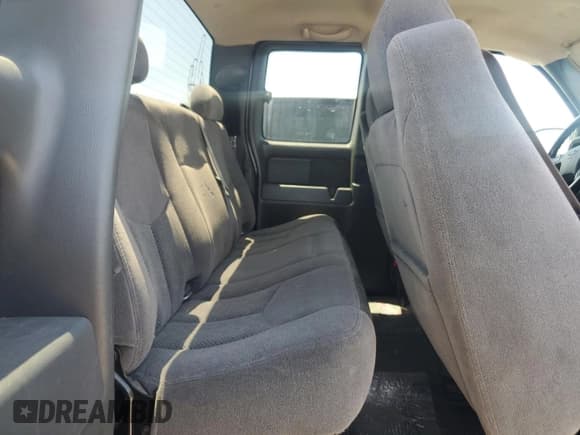 ✅ 2006 Chevrolet Silverado 1500 LT1 • VIN: 2GCEK19N961221727 • Лот: 66377295. Опубликован ранее на Copart с пробегом 140 032 миль. Бесплатный доступ к архиву аукционных продаж из США и подробный отчёт об истории автомобиля на DreamBid. Изображение 10.