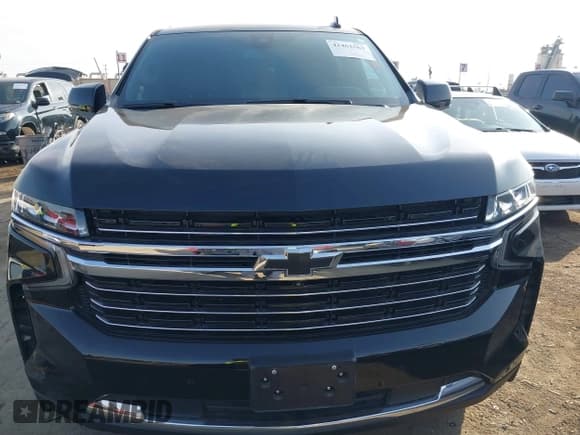 ✅ 2021 Chevrolet Suburban LT • VIN: 1GNSKCKDXMR319645 • Lot: 41462563. Wystawiony na IAAI z przebiegiem 50 125 mil. Bezpłatny archiwum sprzedaży aukcyjnych z USA i szczegółowy raport historii pojazdu na DreamBid. Zdjęcie 12.