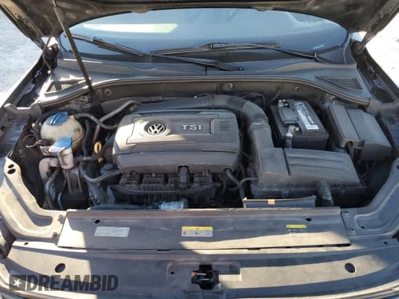 ✅ 2017 Volkswagen Passat SE • VIN: 1VWBT7A33HC060055 • Lot: 92636255. Listed on Copart with 160,663 mi. Free auction sales archive from the USA and detailed vehicle history report at DreamBid. Image 11.