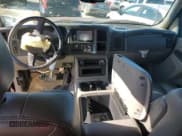 ✅ 2005 Chevrolet Suburban LT • VIN: 3GNFK16Z15G161144 • Лот: 43134015. Опубликован ранее на Copart с пробегом Не указан. Бесплатный доступ к архиву аукционных продаж из США и подробный отчёт об истории автомобиля на DreamBid. Изображение 8.