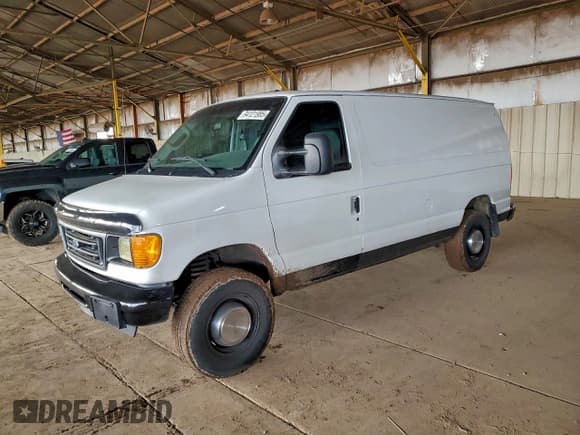 ✅ 2006 Ford Econoline Cargo Commercial • VIN: 1FTSE34PX6HA49283 • Lot: 94121985. Wystawiony na Copart z przebiegiem 105 055 mil. Bezpłatny archiwum sprzedaży aukcyjnych z USA i szczegółowy raport historii pojazdu na DreamBid. Zdjęcie 1.