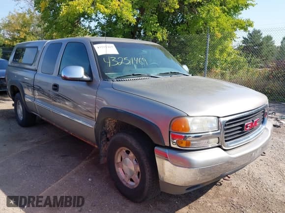 ✅ 2001 GMC Sierra 1500 SLE • VIN: 2GTEK19T211112632 • Лот: 43251469. Опубликован ранее на IAAI с пробегом 204 821 миль. Бесплатный доступ к архиву аукционных продаж из США и подробный отчёт об истории автомобиля на DreamBid. Изображение 1.