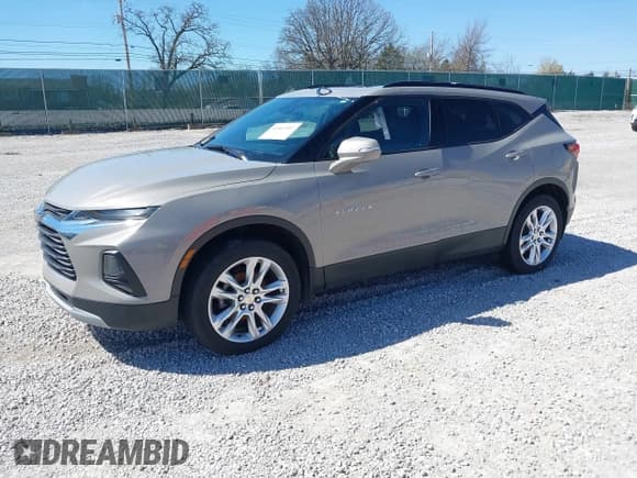 ✅ 2021 Chevrolet Blazer LT • VIN: 3GNKBDR47MS560250 • Лот: 41863483. Опубликован ранее на IAAI с пробегом 69 207 миль. Бесплатный доступ к архиву аукционных продаж из США и подробный отчёт об истории автомобиля на DreamBid. Изображение 2.