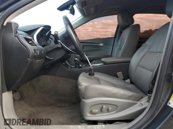 ✅ 2019 Chevrolet Impala LT • VIN: 2G11Z5S33K9116518 • Лот: 76169214. Опубликован ранее на Copart с пробегом 139 074 миль. Бесплатный доступ к архиву аукционных продаж из США и подробный отчёт об истории автомобиля на DreamBid. Изображение 7.