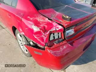 2011 Dodge Charger RT Max z VIN 2B3CM5CT9BH572463, wystawiony jako IAAI lot #43240428 z przebiegiem 141 870 mil mil oraz . Historia ofert i sprzedaży dostępna na DreamBid. Obrazek 6.