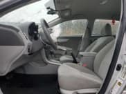 ✅ 2010 Toyota Corolla LE • VIN: 1NXBU4EE8AZ343637 • Lot: 92098545. Wystawiony na Copart z przebiegiem 144 512 mil. Bezpłatny archiwum sprzedaży aukcyjnych z USA i szczegółowy raport historii pojazdu na DreamBid. Zdjęcie 7.