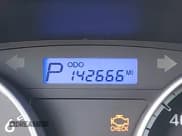 ✅ 2011 Hyundai Accent GS • VIN: KMHCM3AC1BU191012 • Лот: 42173600. Опубликован ранее на IAAI с пробегом 142 666 миль. Бесплатный доступ к архиву аукционных продаж из США и подробный отчёт об истории автомобиля на DreamBid. Изображение 15.