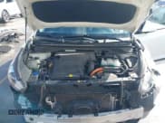 ✅ 2017 Kia Niro EX • VIN: KNDCC3LC8H5057038 • Lot: 43726573. Listed on IAAI with 97,673 mi. Free auction sales archive from the USA and detailed vehicle history report at DreamBid. Image 10.