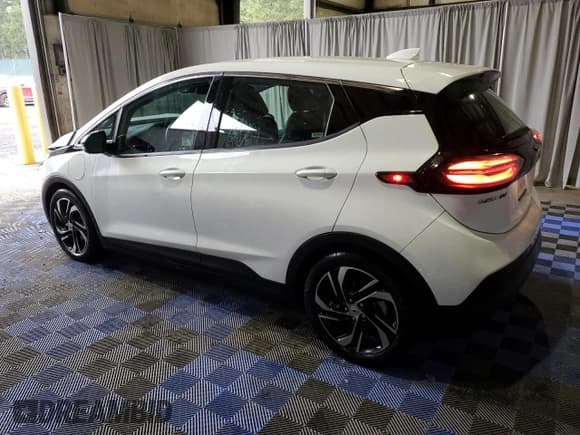 ✅ 2023 Chevrolet Bolt EV 2LT • VIN: 1G1FX6S00P4191114 • Lot: 87700215. Wystawiony na Copart z przebiegiem 25 388 mil. Bezpłatny archiwum sprzedaży aukcyjnych z USA i szczegółowy raport historii pojazdu na DreamBid. Zdjęcie 2.