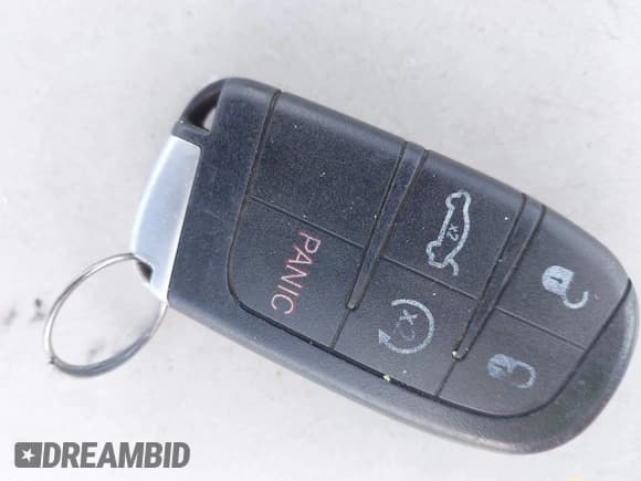 ✅ 2015 Chrysler 200 C • VIN: 1C3CCCCG2FN519209 • Lot: 42642312. Wystawiony na IAAI z przebiegiem 114 730 mil. Bezpłatny archiwum sprzedaży aukcyjnych z USA i szczegółowy raport historii pojazdu na DreamBid. Zdjęcie 11.