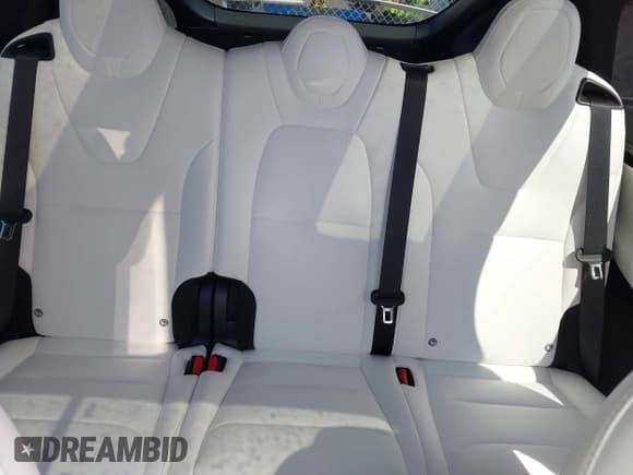 ✅ 2021 Tesla Model X Long Range Plus • VIN: 5YJXCDE27MF322200 • Lot: 42360282. Listed on IAAI with 37,072 mi. Free auction sales archive from the USA and detailed vehicle history report at DreamBid. Image 8.