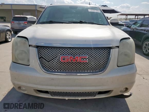 ✅ 2012 GMC Yukon XL Denali • VIN: 1GKS2MEF8CR293173 • Lot: 60157105. Listed on Copart with 336,706 mi. Free auction sales archive from the USA and detailed vehicle history report at DreamBid. Image 5.