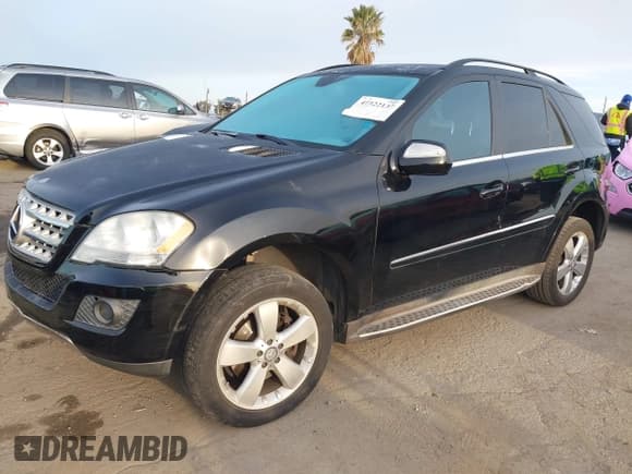 ✅ 2010 Mercedes-Benz M 350 • VIN: 4JGBB5GB2AA605104 • Лот: 41922137. Опубликован ранее на IAAI с пробегом 95 870 миль. Бесплатный доступ к архиву аукционных продаж из США и подробный отчёт об истории автомобиля на DreamBid. Изображение 2.