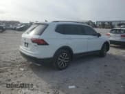 ✅ 2021 Volkswagen Tiguan SE • VIN: 3VV2B7AX2MM003591 • Lot: 92635935. Wystawiony na Copart z przebiegiem Nie podano. Bezpłatny archiwum sprzedaży aukcyjnych z USA i szczegółowy raport historii pojazdu na DreamBid. Zdjęcie 3.