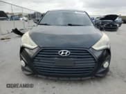 ✅ 2013 Hyundai Veloster Turbo • VIN: KMHTC6AE2DU179539 • Lot: 79493004. Wystawiony na Copart z przebiegiem 279 797 mil. Bezpłatny archiwum sprzedaży aukcyjnych z USA i szczegółowy raport historii pojazdu na DreamBid. Zdjęcie 5.