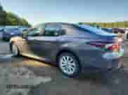 2023 Toyota Camry LE z VIN 4T1C11AK0PU125966, wystawiony jako Copart lot #86100275 z przebiegiem 45 899 mil mil oraz Szkoda całkowita • Salvage title. Historia ofert i sprzedaży dostępna na DreamBid. Obrazek 2.