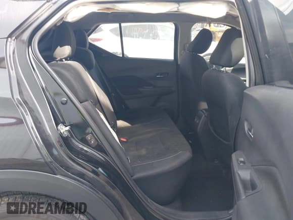 ✅ 2021 Nissan Kicks SV • VIN: 3N1CP5CV4ML504883 • Lot: 43353343. Wystawiony na IAAI z przebiegiem 107 316 mil. Bezpłatny archiwum sprzedaży aukcyjnych z USA i szczegółowy raport historii pojazdu na DreamBid. Zdjęcie 8.